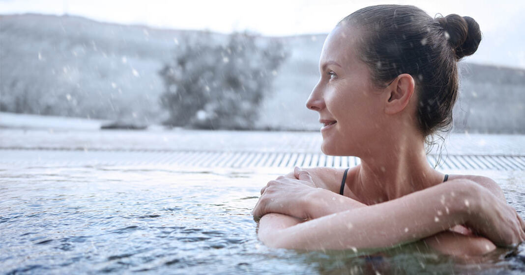 La nage en eau froide aide à mieux surmonter la ménopause