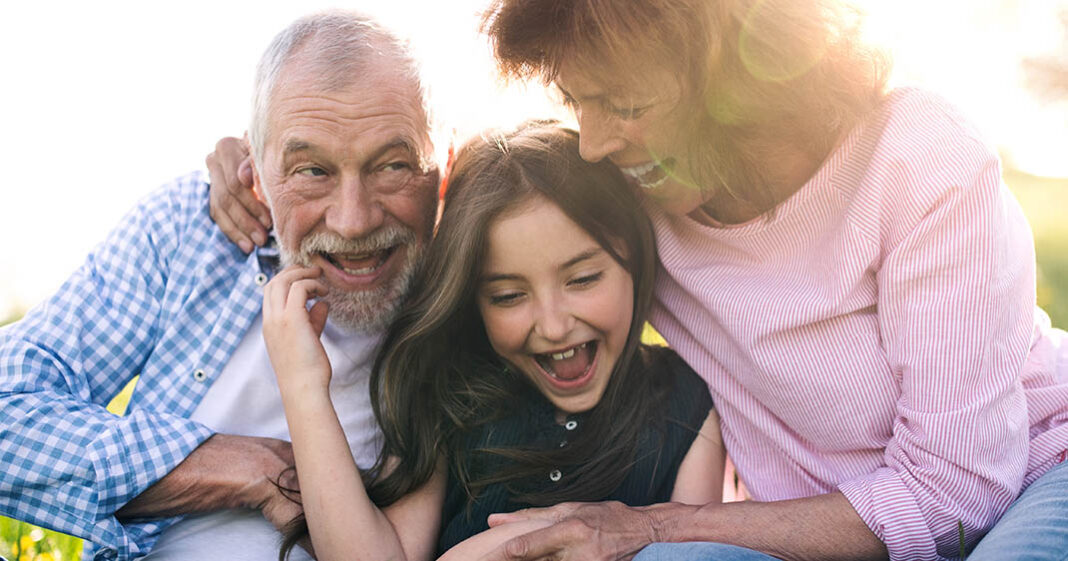 L'humour familial aiderait à l'épanouissement des enfants