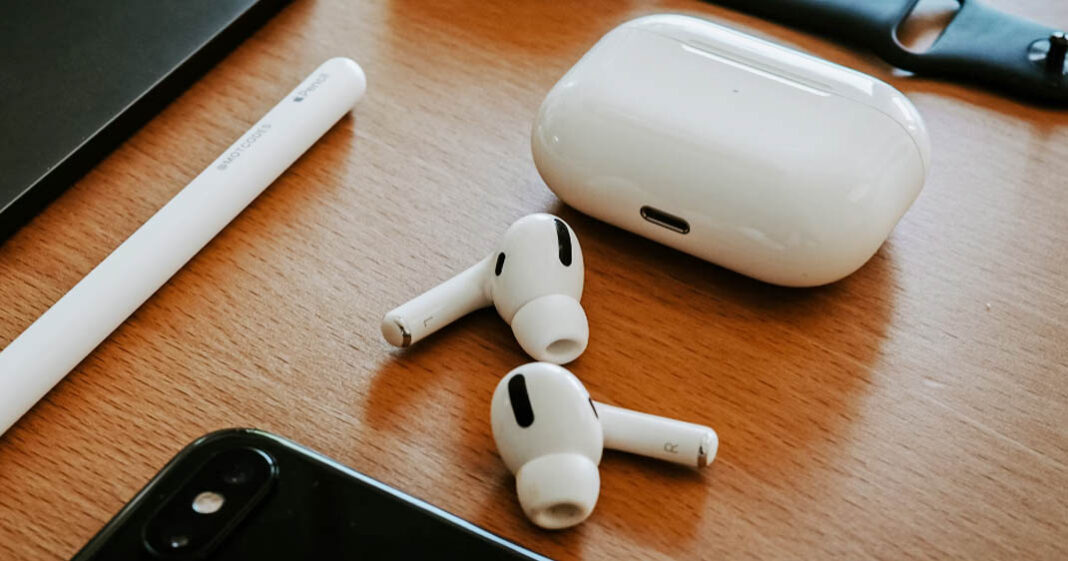 Les AirPods pourraient devenir une alternative aux appareils auditifs