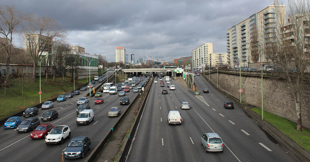 Le périphérique parisien est une importante source de pollution